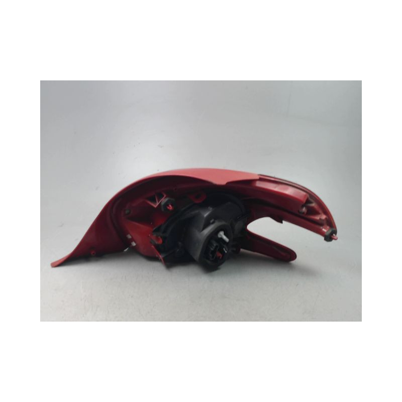 FEU ARRIERE GAUCHE  PEUGEOT 208 Phase 1 2012-...