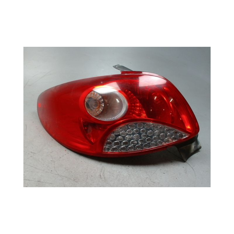 FEU ARRIERE GAUCHE  PEUGEOT 206+ 2009-