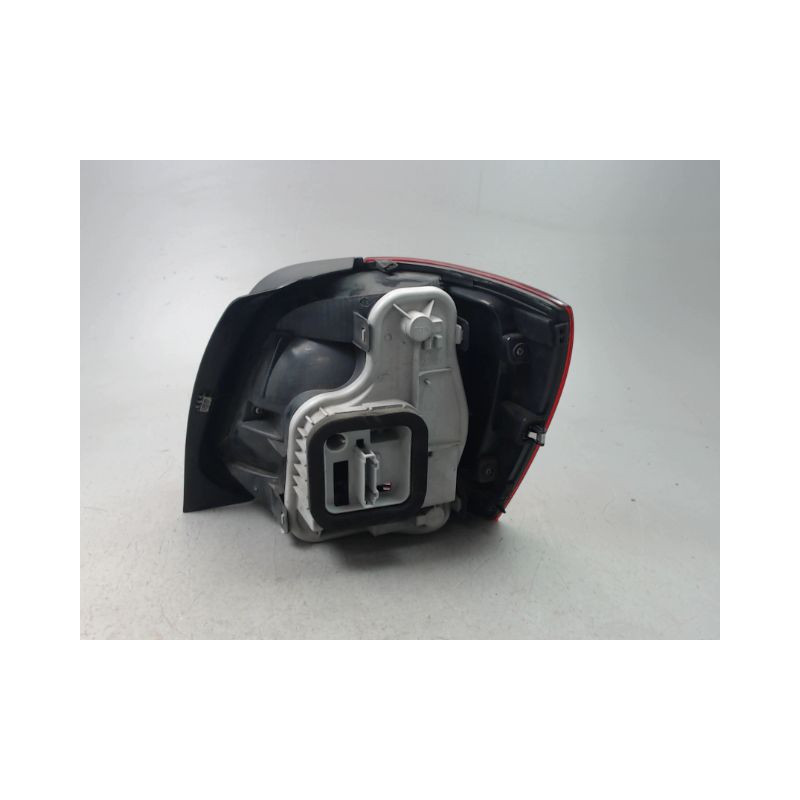 FEU ARRIERE GAUCHE  VOLKSWAGEN POLO V Phase 1 (6R) 2009-...