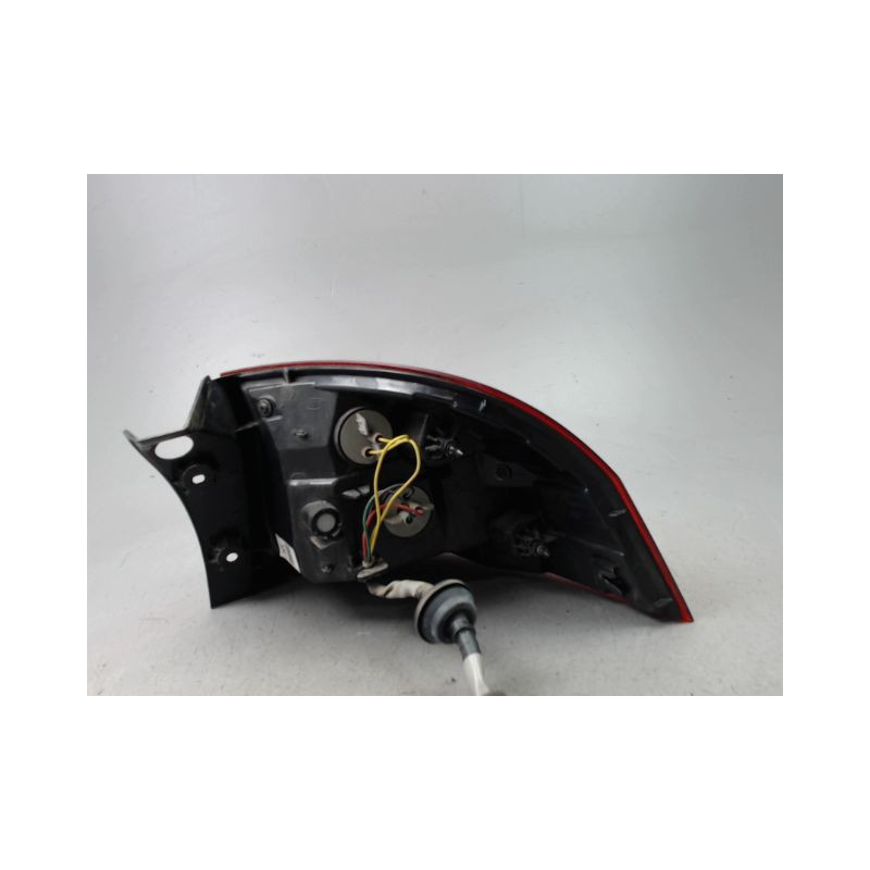 FEU ARRIERE GAUCHE  KIA RIO 2005-