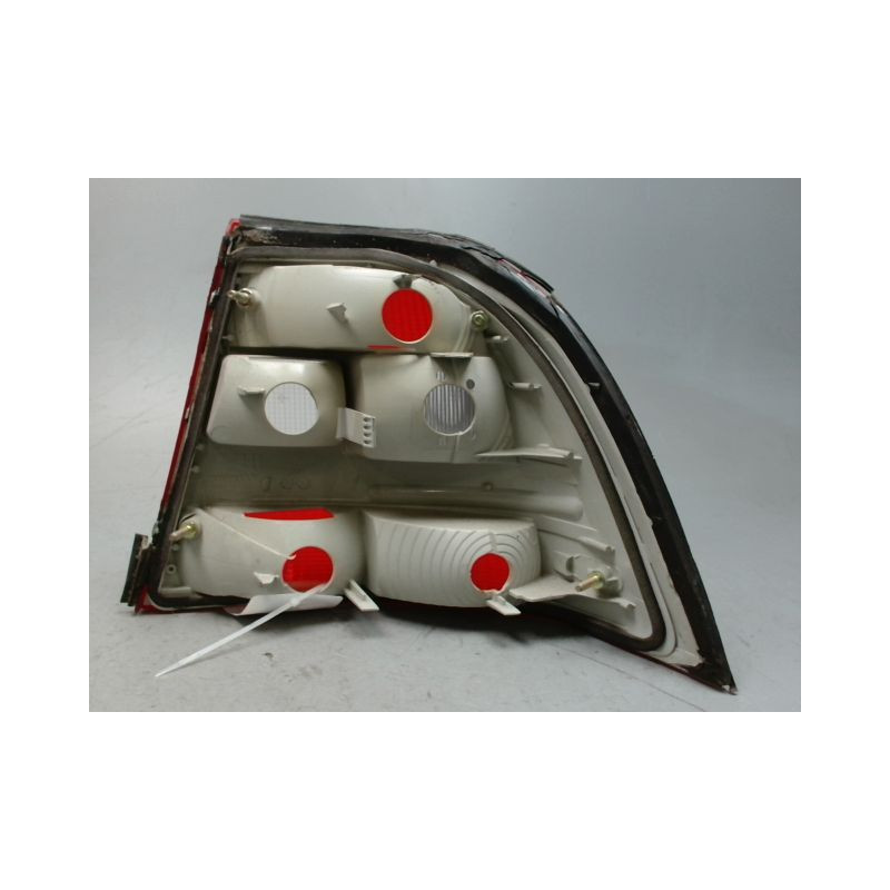 FEU ARRIERE GAUCHE  OPEL VECTRA 95-99