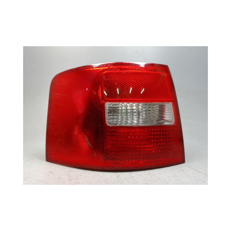 FEU ARRIERE GAUCHE  AUDI A6 AVANT 2001-