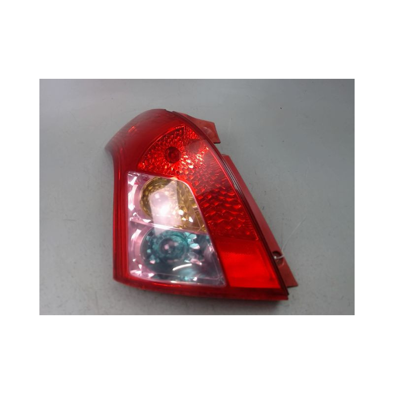 FEU ARRIERE GAUCHE  SUZUKI SWIFT III 2005-2011