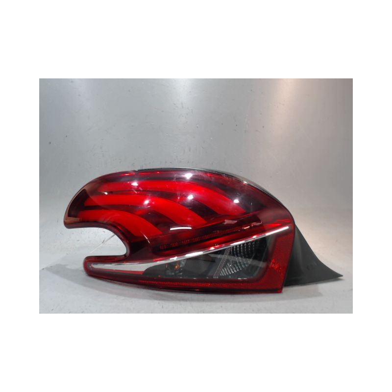 FEU ARRIERE GAUCHE  PEUGEOT 208
