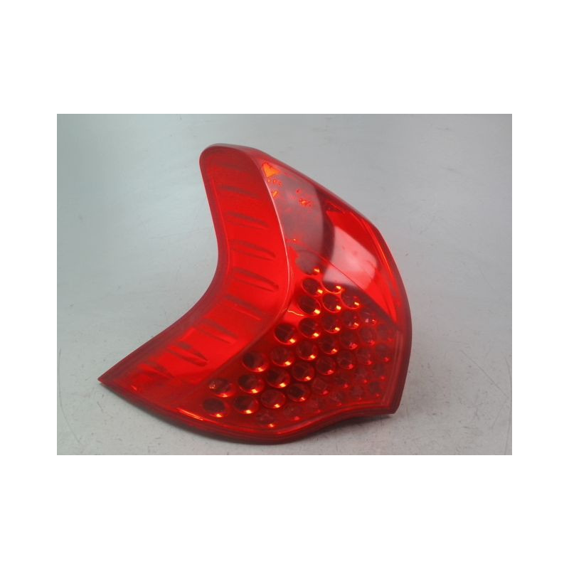 FEU ARRIERE GAUCHE  PEUGEOT 3008 2008-