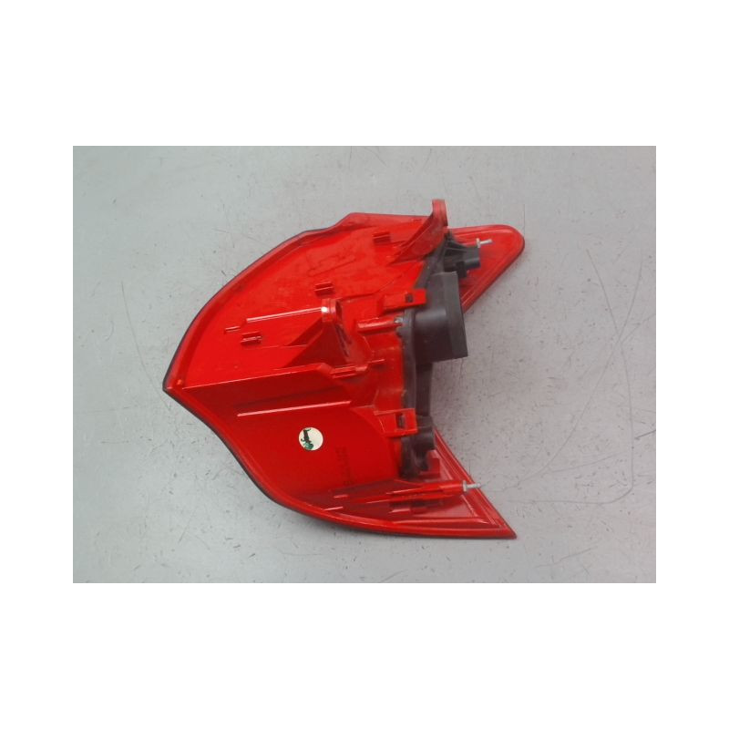FEU ARRIERE GAUCHE  PEUGEOT 3008 2008-