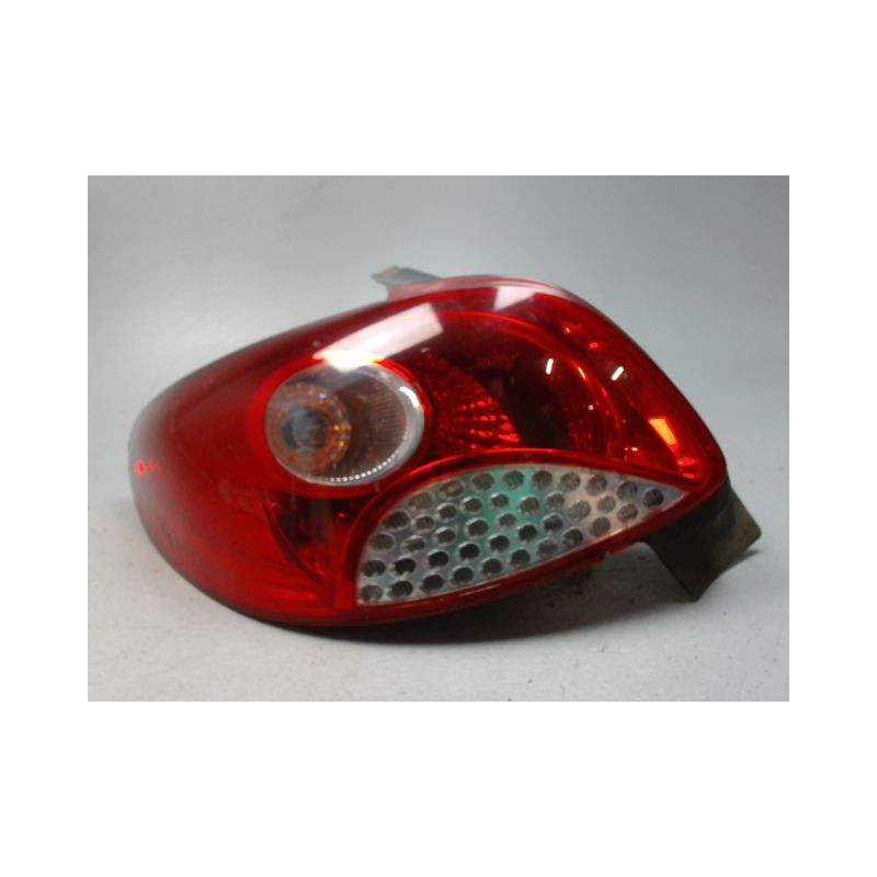 FEU ARRIERE GAUCHE  PEUGEOT 206