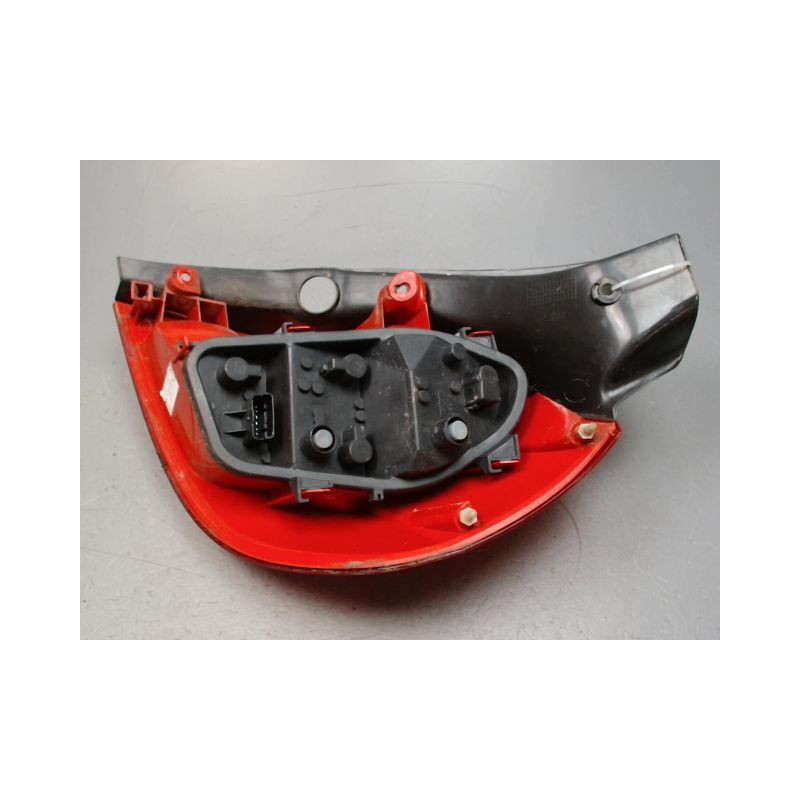 FEU ARRIERE GAUCHE  RENAULT CLIO III 2005-