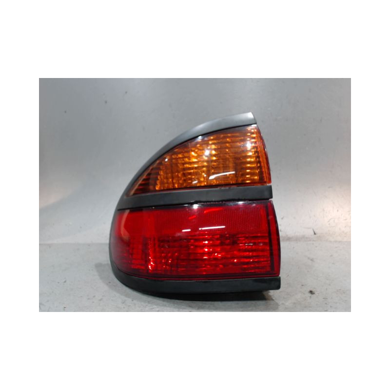 FEU ARRIERE GAUCHE  RENAULT LAGUNA
