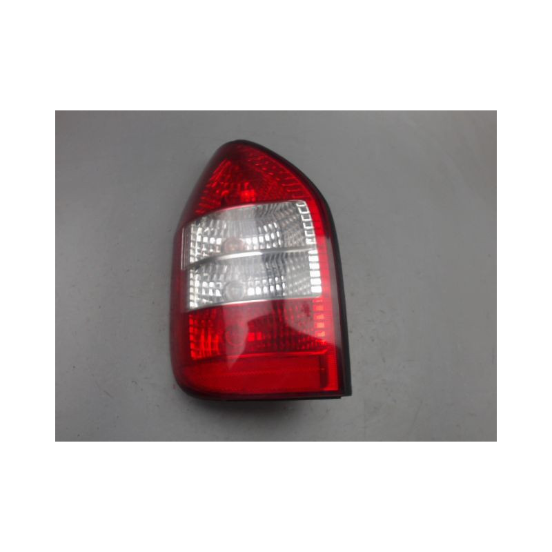 FEU ARRIERE GAUCHE  OPEL ZAFIRA