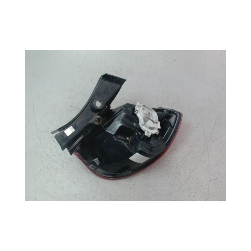 FEU ARRIERE GAUCHE  ALFA ROMEO GUILIETTA 2010-