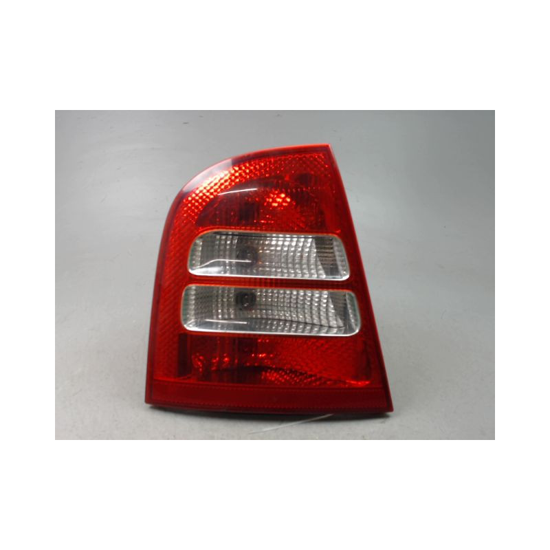 FEU ARRIERE GAUCHE  SKODA OCTAVIA I Phase 2 2000-2010