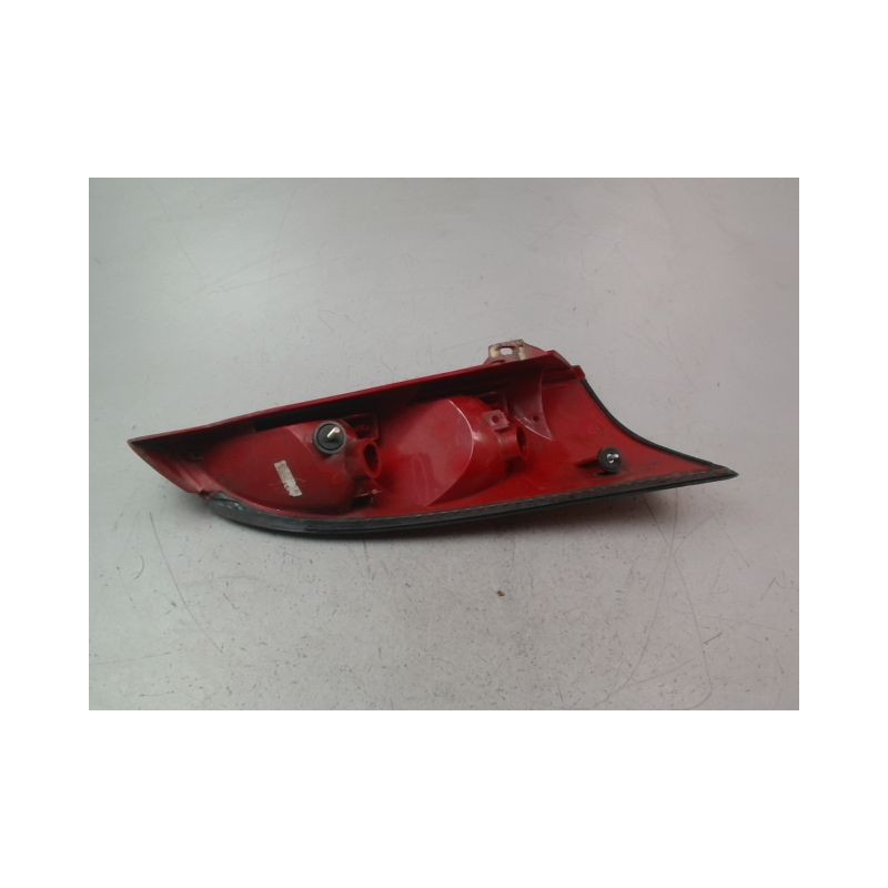 FEU ARRIERE GAUCHE  FORD FOCUS I 1998-2004