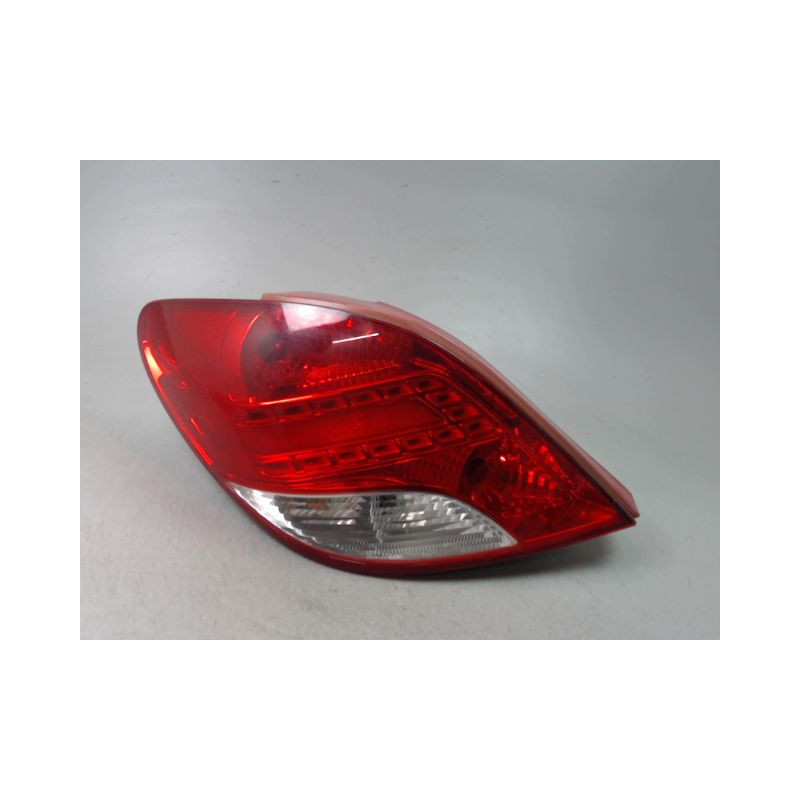 FEU ARRIERE GAUCHE  PEUGEOT 207 2006-2013