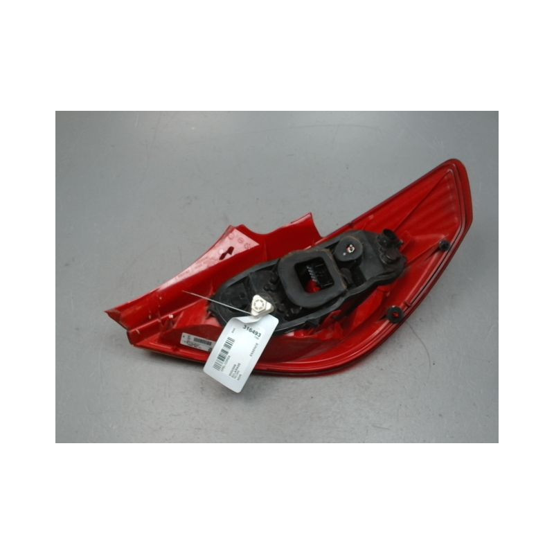 FEU ARRIERE GAUCHE  OPEL CORSA