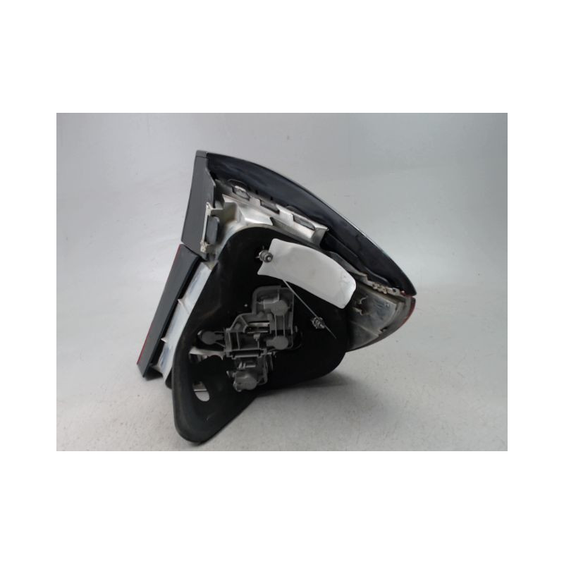 FEU ARRIERE GAUCHE  MERCEDES CLASSE C COUPE SPORT 2004-