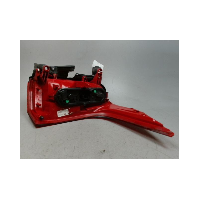 FEU ARRIERE GAUCHE  PEUGEOT 5008 2009-