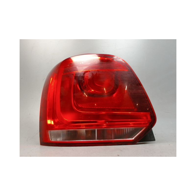 FEU ARRIERE GAUCHE  VOLKSWAGEN POLO