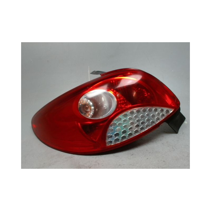 FEU ARRIERE GAUCHE  PEUGEOT 206+ 2009-