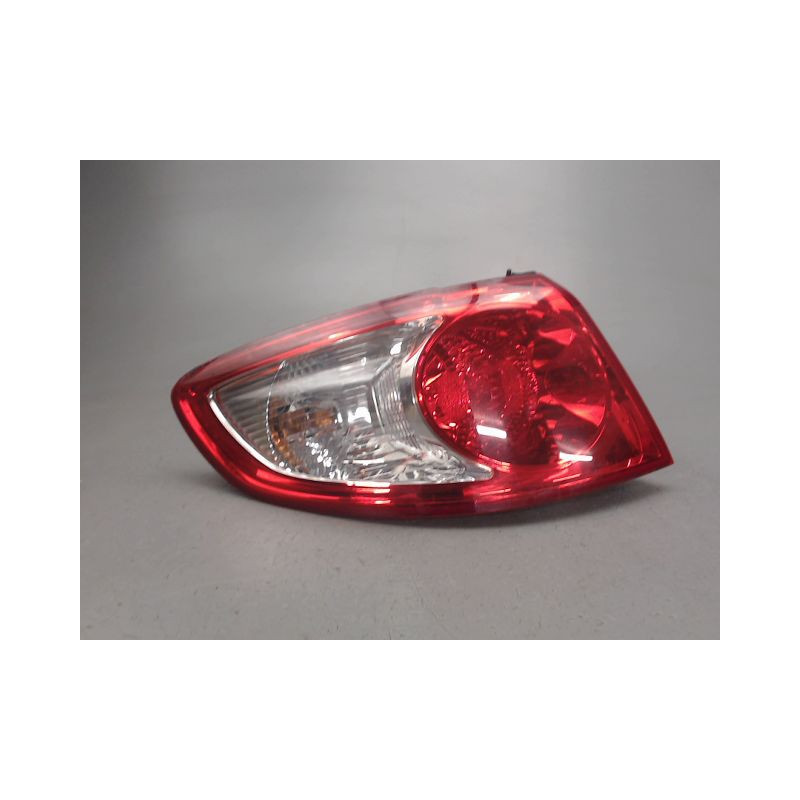 FEU ARRIERE GAUCHE  HYUNDAI SANTAFE