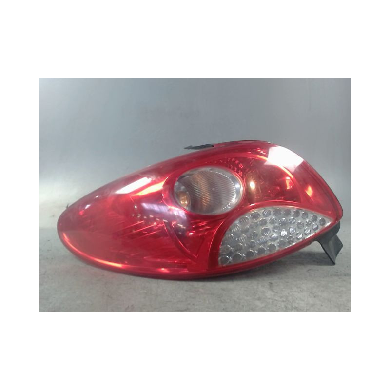 FEU ARRIERE GAUCHE  PEUGEOT 206+ 2009-