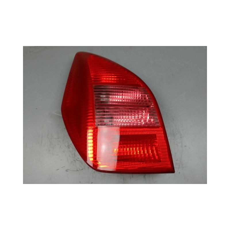 FEU ARRIERE GAUCHE  CITROEN C2 2003-