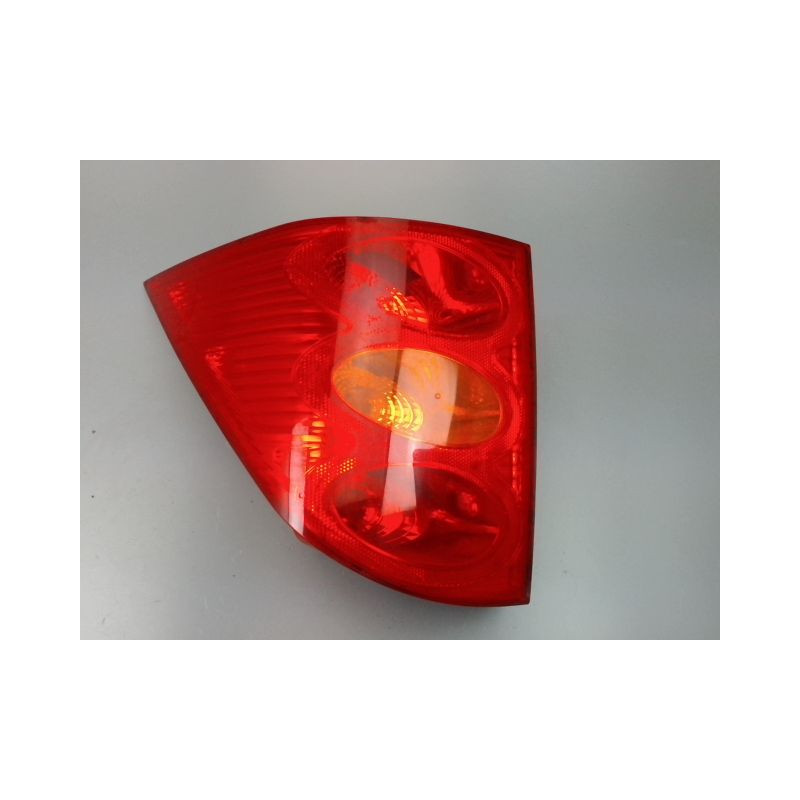 FEU ARRIERE GAUCHE  PEUGEOT 1007 2005-2010