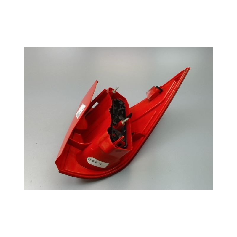 FEU ARRIERE GAUCHE  PEUGEOT 1007 2005-2010