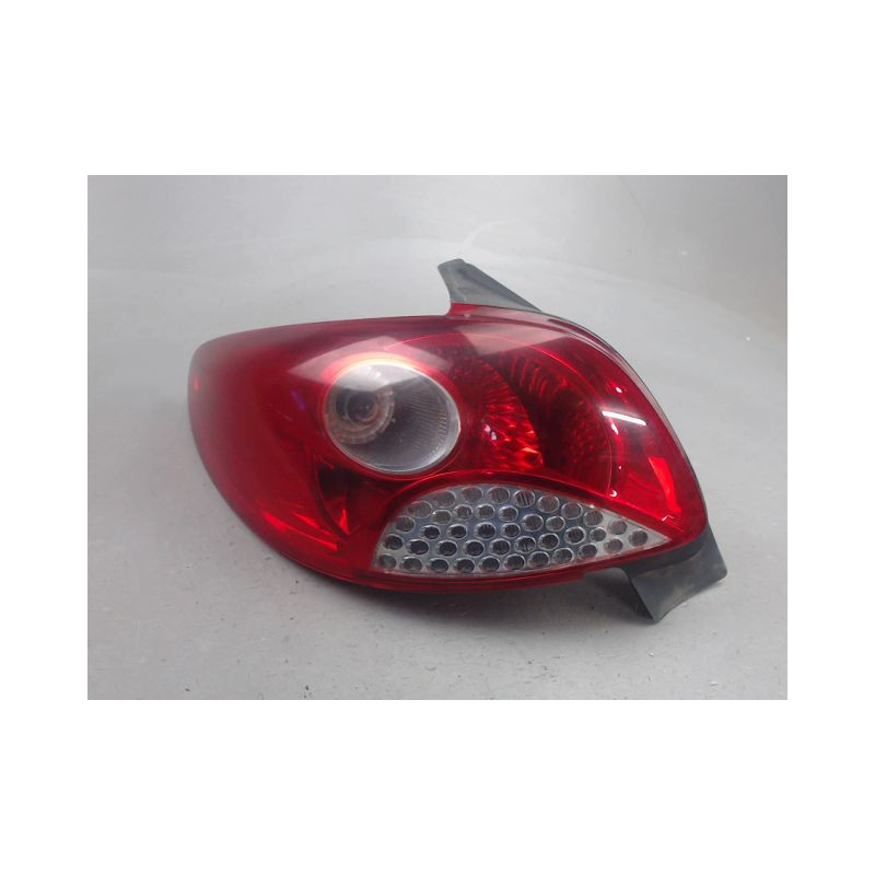 FEU ARRIERE GAUCHE  PEUGEOT 206