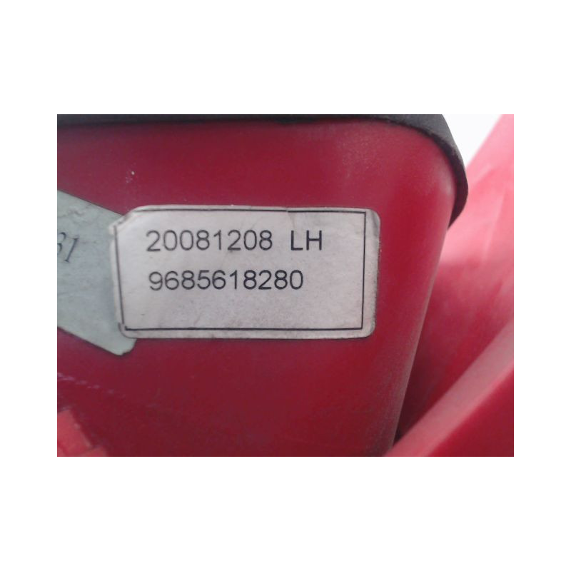 FEU ARRIERE GAUCHE  PEUGEOT 206