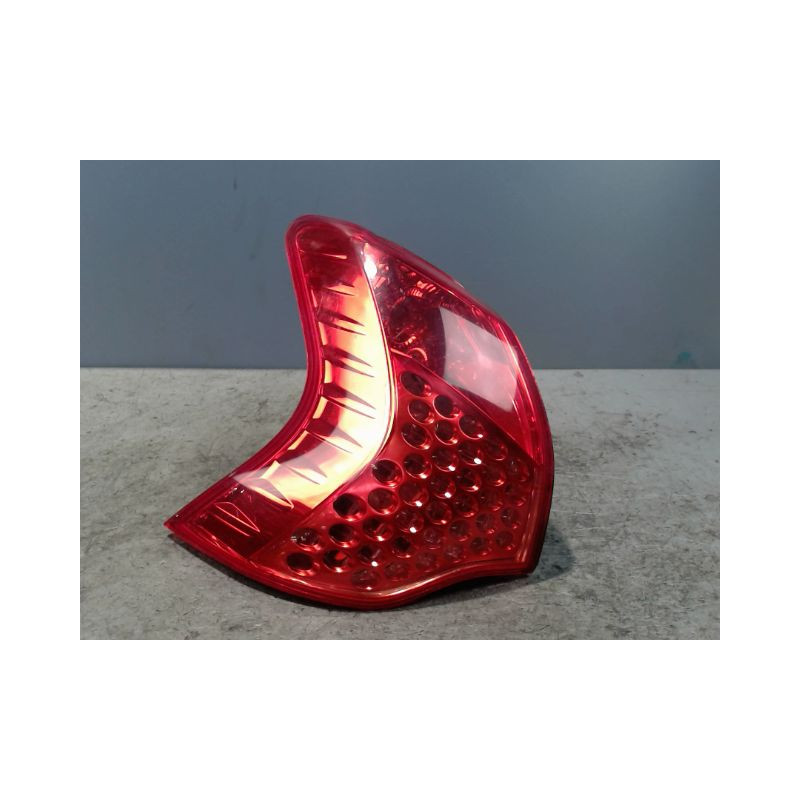 FEU ARRIERE GAUCHE  PEUGEOT 3008 2009-