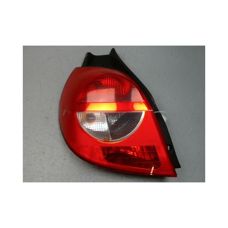 FEU ARRIERE GAUCHE  RENAULT CLIO III 2005-