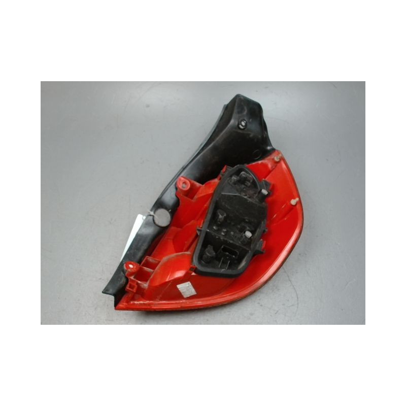 FEU ARRIERE GAUCHE  RENAULT CLIO III 2005-