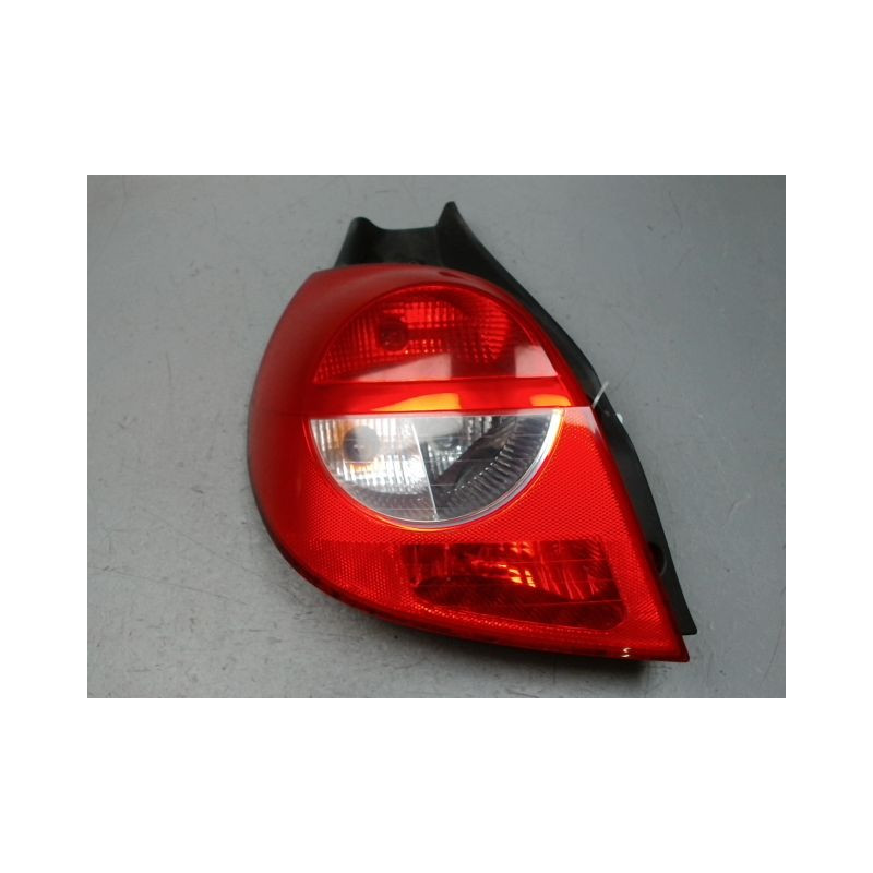 FEU ARRIERE GAUCHE  RENAULT CLIO III 2005-