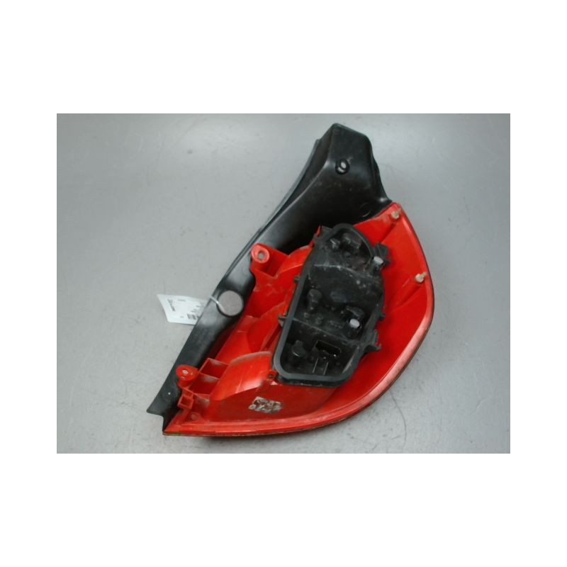FEU ARRIERE GAUCHE  RENAULT CLIO III 2005-