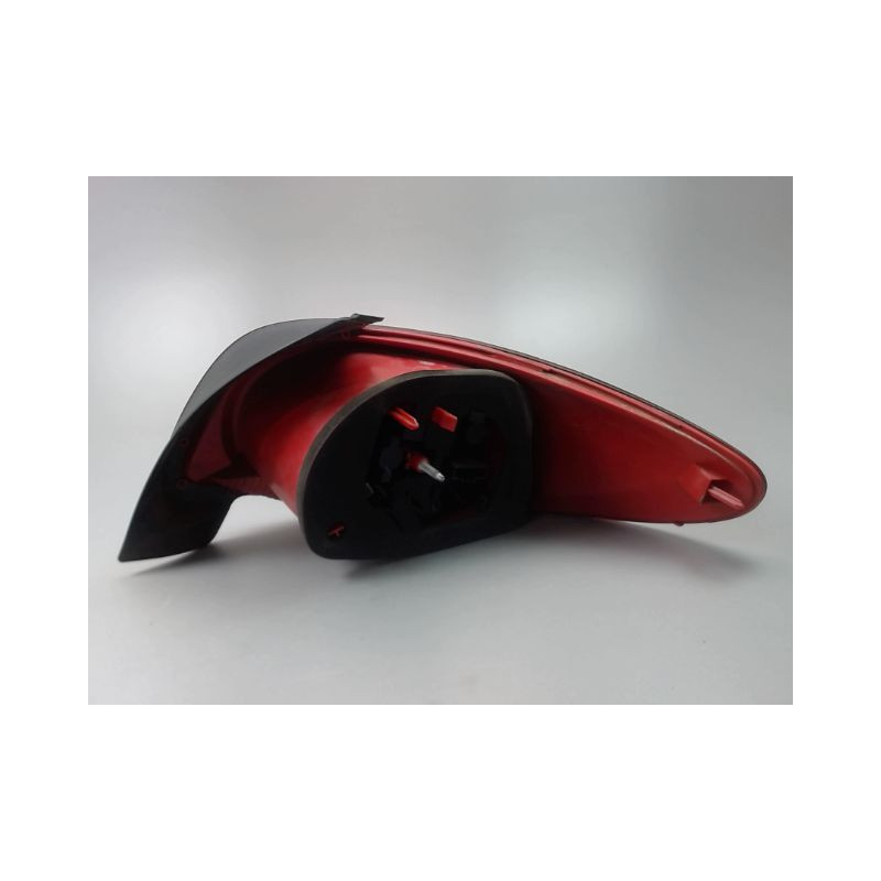 FEU ARRIERE GAUCHE  PEUGEOT 206 + 2009-2013