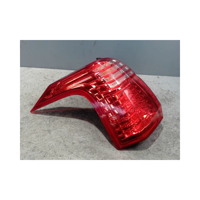 FEU ARRIERE GAUCHE  PEUGEOT 5008 2009-