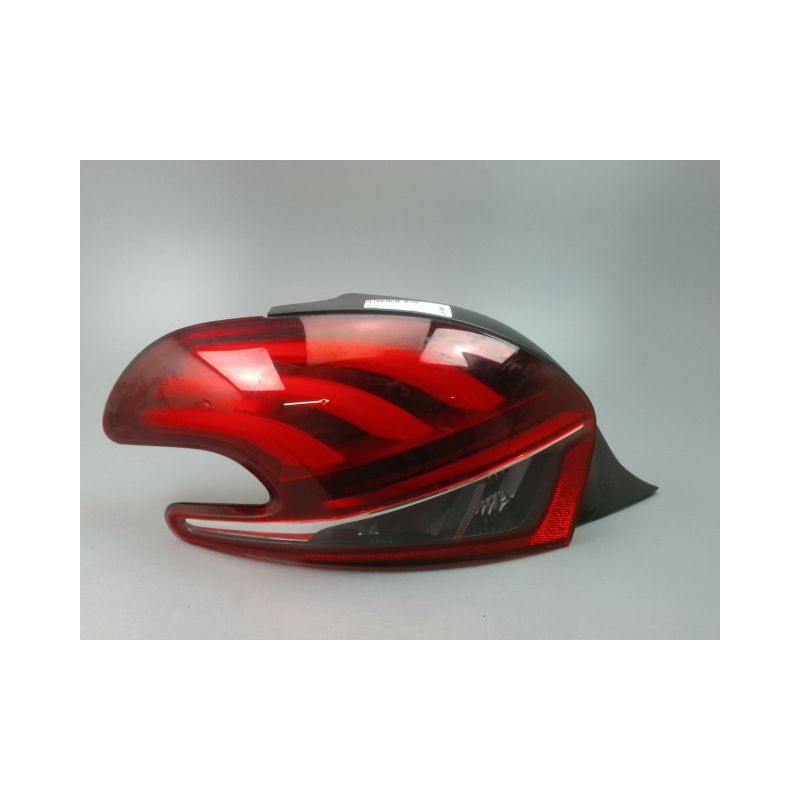 FEU ARRIERE GAUCHE  PEUGEOT 208 Phase 1 2012-...