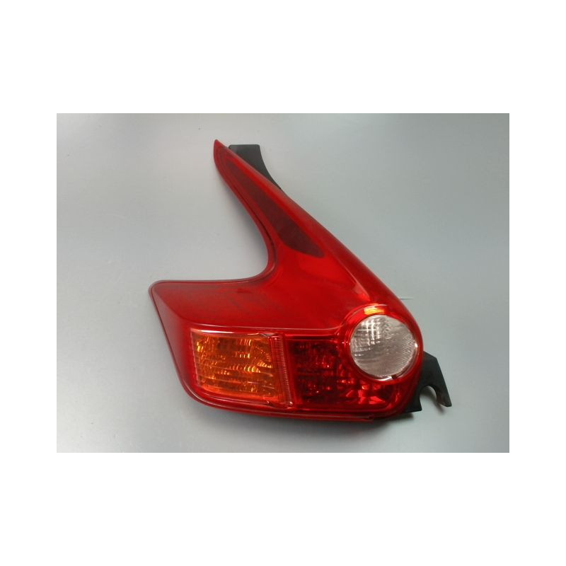 FEU ARRIERE GAUCHE  NISSAN JUKE Phase 2 2014-...