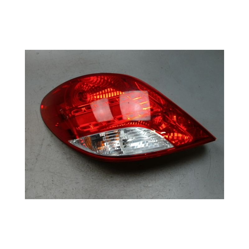 FEU ARRIERE GAUCHE  PEUGEOT 207 5P