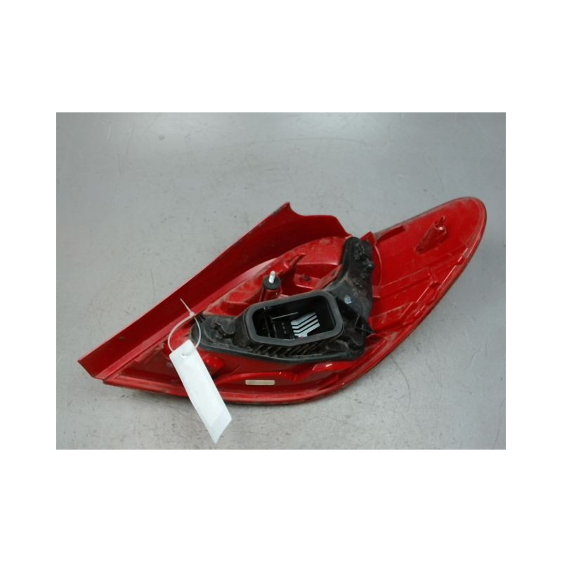 FEU ARRIERE GAUCHE  PEUGEOT 207 5P