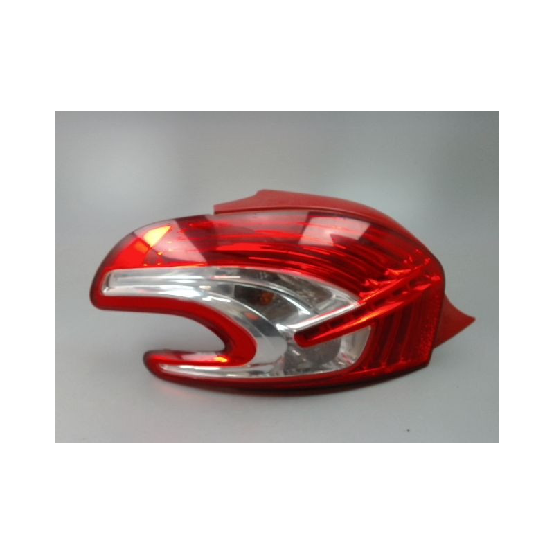 FEU ARRIERE GAUCHE  PEUGEOT 208 Phase 1 2012-...