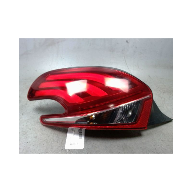 FEU ARRIERE GAUCHE  PEUGEOT 208