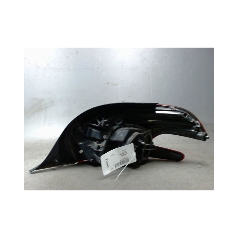 FEU ARRIERE GAUCHE  PEUGEOT 208