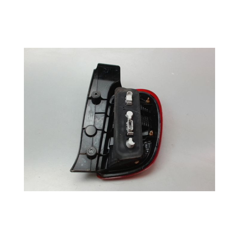 FEU ARRIERE GAUCHE  NISSAN MICRA 2009-
