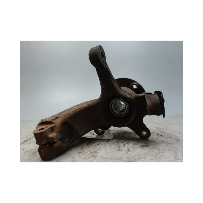 PIVOT AVANT DROIT TOYOTA AYGO 5P