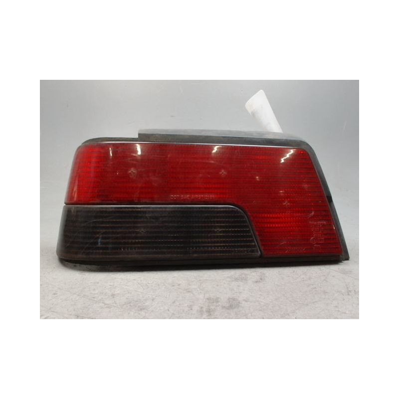 FEU ARRIERE GAUCHE  PEUGEOT 405 92-96