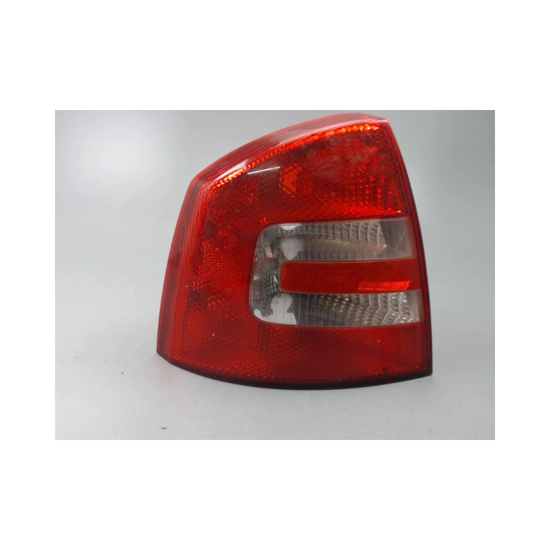 FEU ARRIERE GAUCHE  SKODA OCTAVIA II Phase 1 2004-2008