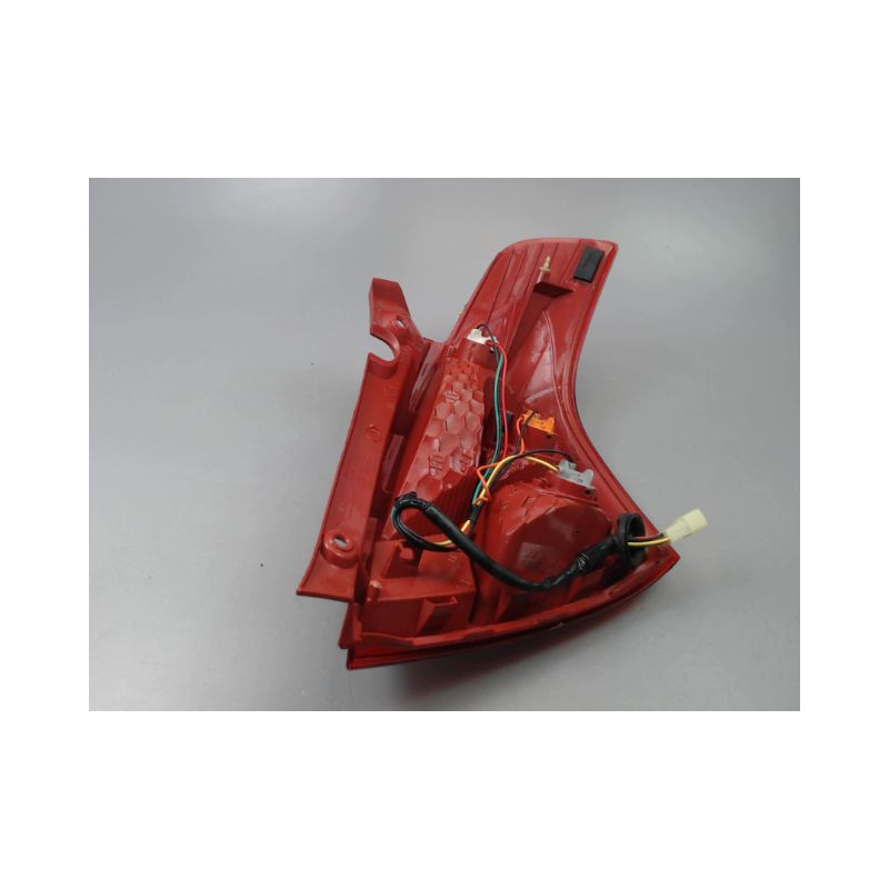 FEU ARRIERE GAUCHE  SUZUKI SWIFT III 2005-2011