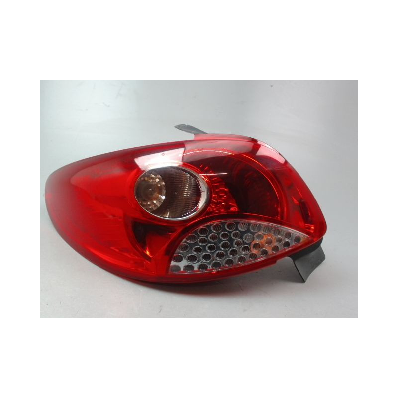 FEU ARRIERE GAUCHE  PEUGEOT 206 + 2009-2013